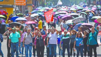 Los alrededores de la plaza central del Zócalo, donde estará el 'fan fest', se encuentra bloqueado, según Sheinbaum para "no caer en provocaciones" de reprimir las movilizaciones con la policía.