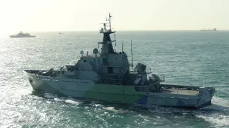 Nave de la Marina Real Británica sigue a la fragata Admiral Grigorovich y al submarino Krasnodar de la Armada rusa en una ubicación desconocida.