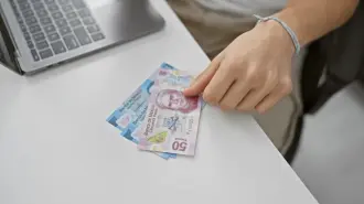 Trabajar por honorarios o como asalariado depende tanto de cálculos económicos como de certidumbre: ¿qué opción da más ingresos y tranquilidad?