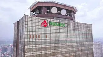 Si bien trimestralmente la petrolera regresó a las ganancias, estas fueron menores en 70% si se compara con la utilidad de abril-junio de 2025.

Para más información del tema, visita: https://www.eleconomista.com.mx/empresas/pemex-logra-utilidad-18-024-millones-pesos-segundo-trimestre-20260803-826332.html

Twitter: https://twitter.com/eleconomista 
Sitio web: https://www.eleconomista.com.mx/ 
Facebook: https://www.facebook.com/ElEconomista.mx 
Instagram: https://www.instagram.com/eleconomistamx 

#ElEconomista #EETV #Empresas