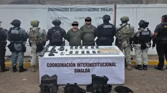 Autoridades detuvieron en Concordia, Sinaloa, a dos presuntos integrantes de una célula vinculada con Los Chapitos, relacionados con la desaparición de 10 trabajadores de una empresa minera.
