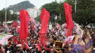 Miles de simpatizantes salieron a apoyar la reelección de Luiz Inàcio Lula da Silva. Foto: Reuters