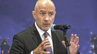 Jesús Esteva, titular de la SICT, en la ceremonia de aniversario y de entrega de reconocimiento a trabajadores del Seneam, este viernes.