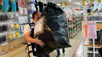 Operativo Limpieza en plaza comercial de Saltillo, Coahuila.