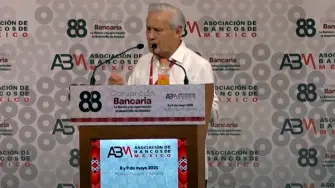 Jesús de la Fuente, presidente de la Comisión Nacional Bancaria y de Valores, en la clausura de la 88 Convención Bancaria.