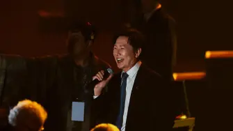 Nawat Itsaragrisil presentó una denuncia penal contra Fátima Bosch, a quien acusa de difundir declaraciones falsas sobre un incidente en Miss Universo 2025.