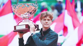 Jannik Sinner  celebra su victoria en el ATP Masters 1000 - Monte Carlo Masters .