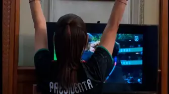 La presidenta de México, Claudia Sheinbaum, siguió por televisión el partido entre la Selección Mexicana y la República Checa.
