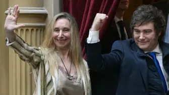 El presidente Javier Milei y su hermana Karina, secretaria general de la Presidencia.