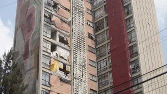 SISMO CDMX COLONIA DOCTORES - EN LA COLONIA DOCTORES UN EDIFICIO AFECTADO POR EL SISMO SE MANTIENE ACORDONADO. FOTO: NATALIA GAIA.