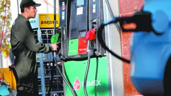 Días después de que iniciara el conflicto entre Rusia y Ucrania, cuando el petróleo repuntó, el gobierno federal dejó de cobrar el 100% del IEPS a las gasolinas