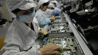 Las tierras raras son un grupo de 17 elementos utilizados en productos que van desde el láser y los equipos militares hasta los imanes de los vehículos eléctricos, las turbinas eólicas y los aparatos electrónicos de consumo, como los iPhone. Foto EE: archivo