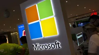 Usuarios de Microsoft reportaron desde muy temprano este lunes problemas en las aplicaciones de Outlook y Office 365 a nivel mundial.

Para más información del tema, visita: https://www.eleconomista.com.mx/tecnologia/microsoft-sufre-fallo-afecta-outlook-y-teams-90-problemas-solucionados-dice-20241125-735622.html

¡Síguenos en nuestras redes sociales para mantenerte informado!

Twitter: https://twitter.com/eleconomista 
Facebook: https://www.facebook.com/ElEconomista.mx
Instagram: https://www.instagram.com/eleconomistamx
LinkedIn: https://www.linkedin.com/company/el-economista/

#ElEconomista #EETV