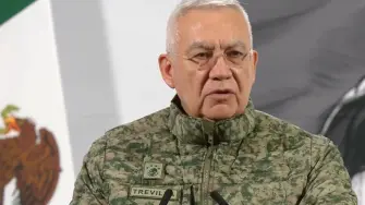 El titular de la Secretaría de la Defensa Nacional, Ricardo Trevilla, aclaró que los vuelos militares estadounidenses en la frontera con México han ocurrido dentro del espacio aéreo internacional y cumpliendo con la normatividad vigente.