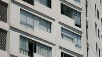 En 2024, el tamaño promedio de las construcciones verticales fue de 79 m2, lo que la convierte en la tercera ciudad con superficie más pequeña en departamentos

Para más información del tema, visita: https://www.eleconomista.com.mx/econohabitat/reduccion-vivienda-ciudad-mexico-respuesta-costo-problema-habitacional-20250221-747348.html

¡Síguenos en nuestras redes sociales para mantenerte informado!

Twitter: https://twitter.com/eleconomista 
Facebook: https://www.facebook.com/ElEconomista.mx
Instagram: https://www.instagram.com/eleconomistamx
LinkedIn: https://www.linkedin.com/company/el-economista/

#ElEconomista #EETV