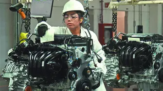 RECORRIDO POR LA PLANTA HONDA EN CELAYA, GUANAJUATO. LOS MOTORES DE LA MARCA PASAN POR LA ULTIMA REVISION UNA VEZ ARMADOS.