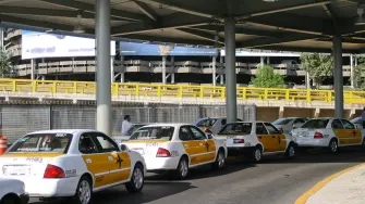 Taxis autorizados en el AICM.