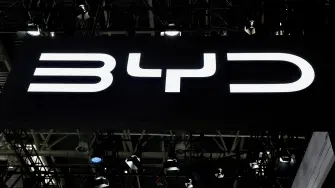 La planta comenzará a operar con una capacidad anual de 150,000 vehículos y, en una segunda fase, duplicará su producción para ampliarla a 300,000 vehículos producidos al año.