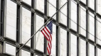 El Departamento de Estado comenzó a despedir este viernes a más de 1,350 empleados, en una revisión sin precedentes del cuerpo diplomático estadounidense que, según los críticos, podría socavar la capacidad de EU para defender y promover sus intereses en el extranjero.

Para más información del tema, visita:  https://www.eleconomista.com.mx/internacionales/administracion-trump-inicia-despido-masivo-trabajadores-cuerpo-diplomatico-eu-20250711-767775.html

¡Síguenos en nuestras redes sociales para mantenerte informado!

Twitter: https://twitter.com/eleconomista 
Facebook: https://www.facebook.com/ElEconomista.mx
Instagram: https://www.instagram.com/eleconomistamx
LinkedIn: https://www.linkedin.com/company/el-economista/

#ElEconomista #EETV #DepartamentodeEstado