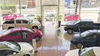 La Condusef recomienda considerar el historial de robo como un factor clave al elegir un vehículo, ya que esto podría incrementar la prima del seguro.

Para más información del tema, visita: https://www.eleconomista.com.mx/finanzaspersonales/son-autos-robados-mexico-dato-subir-seguro-20250717-768593.html 

¡Síguenos en nuestras redes sociales para mantenerte informado!

Twitter: https://twitter.com/eleconomista 
Facebook: https://www.facebook.com/ElEconomista.mx
Instagram: https://www.instagram.com/eleconomistamx
LinkedIn: https://www.linkedin.com/company/el-economista/

#ElEconomista #EETV