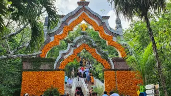 Cementerio creado para el Festival de Vida y Muerte (2023)