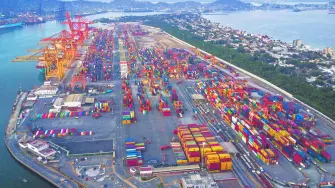 El contrato, con vigencia de 12 meses a partir de noviembre de 2025, contempla monitoreo, pruebas de penetración, cibervigilancia y análisis técnicos bajo normas internacionales.