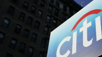 Grupo México que encabeza el empresario Germán Larrea, dio a conocer que realizó una oferta vinculante, con términos más atractivos para Citi, hasta por el 100% de Grupo Financiero Banamex.

Para más información del tema, visita: https://www.eleconomista.com.mx/sectorfinanciero/citi-hemos-recibido-oferta-grupo-mexico-adquirir-banamex-presenta-revisaremos-20251003-780011.html

¡Síguenos en nuestras redes sociales para mantenerte informado!

Twitter: https://twitter.com/eleconomista 
Facebook: https://www.facebook.com/ElEconomista.mx
Instagram: https://www.instagram.com/eleconomistamx
LinkedIn: https://www.linkedin.com/company/el-economista/

#ElEconomista #Citi #Banamex