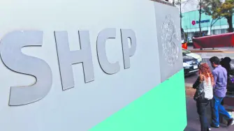 El Proyecto de Presupuesto de Egresos de la Federación 2026 garantiza derechos y servicios públicos para la población, además de asegurar recursos para la inversión pública, aseguró Bertha Gómez Castro, subsecretaria de Egresos de la Secretaría de Hacienda a legisladores.

Para más información del tema, visita: https://www.eleconomista.com.mx/economia/shcp-asegura-presupuesto-2026-garantiza-derechos-servicios-publicos-pese-criticas-oposicion-20251022-782971.html

¡Síguenos en nuestras redes sociales para mantenerte informado!

Twitter: https://twitter.com/eleconomista 
Facebook: https://www.facebook.com/ElEconomista.mx
Instagram: https://www.instagram.com/eleconomistamx
LinkedIn: https://www.linkedin.com/company/el-economista/

#ElEconomista #EETV