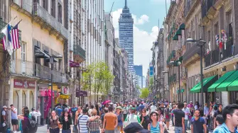 Nvidia ve a México en una fase inicial de adopción de inteligencia artificial, con más inversión, capacitación y un ecosistema que “despierta” tras años de rezago frente a los líderes globales.

Para más información del tema, visita: https://www.eleconomista.com.mx/tecnologia/mexico-empezando-inteligencia-artificial-nvidia-20251023-783159.html

¡Síguenos en nuestras redes sociales para mantenerte informado!

Twitter: https://twitter.com/eleconomista
Facebook: https://www.facebook.com/ElEconomista.mx
Instagram: https://www.instagram.com/eleconomistamx
LinkedIn: https://www.linkedin.com/company/el-economista/

#ElEconomista #EETV