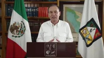 El gobernador de Sonora, Alfonso Durazo, pidió la salida de Armando Castañeda para evitar conflicto de interés en la investigación por el incendio que dejó 23 muertos.

Para más información del tema, visita: https://www.eleconomista.com.mx/estados/remueven-titular-proteccion-civil-sonora-incendio-tienda-waldo-s-hermosillo-20251105-785200.html

¡Síguenos en nuestras redes sociales para mantenerte informado!

Twitter: https://twitter.com/eleconomista 
Facebook: https://www.facebook.com/ElEconomista.mx
Instagram: https://www.instagram.com/eleconomistamx
LinkedIn: https://www.linkedin.com/company/el-economista/

#ElEconomista #EETV