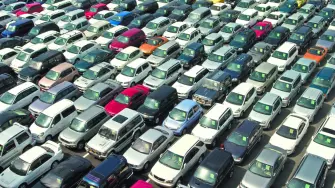 El gobierno de la presidenta Claudia Sheinbaum extendió por un año más, el decreto para regular la importación definitiva de vehículos usados, proveniente de Estados Unidos, que entra en vigor a partir de hoy, con el lapso de hasta el 30 de noviembre del 2026.

Para más información del tema, visita: https://www.eleconomista.com.mx/empresas/sheinbaum-amplia-permiso-regularizar-autos-chocolate-noviembre-20251106-785370.html

¡Síguenos en nuestras redes sociales para mantenerte informado!

Twitter: https://twitter.com/eleconomista 
Facebook: https://www.facebook.com/ElEconomista.mx
Instagram: https://www.instagram.com/eleconomistamx
LinkedIn: https://www.linkedin.com/company/el-economista/

#ElEconomista #EETV