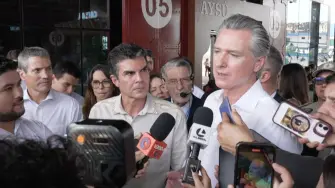 En ausencia de Donald Trump en la COP30, el gobernador demócrata de California, Gavin Newsom, se hizo presente este martes en Belém para defender la lucha contra el cambio climático y, de paso, arremeter contra su némesis político.