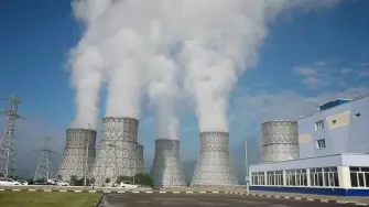 Funcionarios rusos dijeron el viernes que los restos de un dron ucraniano impactaron en una planta nuclear el jueves, lo que provocó una reducción temporal de su producción.

¡Síguenos en nuestras redes sociales para mantenerte informado!

Twitter: https://twitter.com/eleconomista 
Facebook: https://www.facebook.com/ElEconomista.mx
Instagram: https://www.instagram.com/eleconomistamx
LinkedIn: https://www.linkedin.com/company/el-economista/
T

#ElEconomista #EETV