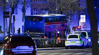 Al menos tres personas murieron y tres resultaron heridas este viernes en Estocolmo, cuando un autobús atropelló a un grupo q

¡Síguenos en nuestras redes sociales para mantenerte informado!

Twitter: https://twitter.com/eleconomista 
Facebook: https://www.facebook.com/ElEconomista.mx
Instagram: https://www.instagram.com/eleconomistamx
LinkedIn: https://www.linkedin.com/company/el-economista/

#ElEconomista #EETV