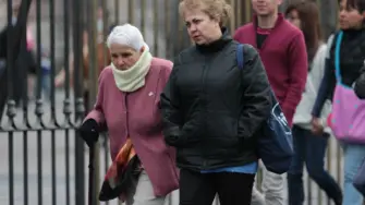 El avance del frente frío 14 provocará condiciones invernales en gran parte del país, con heladas matutinas y chubascos en el sureste y la Península de Yucatán.

Para más información del tema, visita: https://www.eleconomista.com.mx/politica/clima-16-noviembre-frente-frio-14-avanza-noroeste-alertan-frio-viento-lluvias-sur-sureste-20251115-786800.html 

¡Síguenos en nuestras redes sociales para mantenerte informado!

Twitter: https://twitter.com/eleconomista 
Facebook: https://www.facebook.com/ElEconomista.mx
Instagram: https://www.instagram.com/eleconomistamx
LinkedIn: https://www.linkedin.com/company/el-economista/

#ElEconomista #Clima #Frentefrío