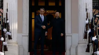 Ucrania y Grecia firmaron el domingo en Atenas un acuerdo para el suministro de gas natural licuado estadounidense a Kiev entre diciembre y marzo.

¡Síguenos en nuestras redes sociales para mantenerte informado!

Twitter: https://twitter.com/eleconomista 
Facebook: https://www.facebook.com/ElEconomista.mx
Instagram: https://www.instagram.com/eleconomistamx
LinkedIn: https://www.linkedin.com/company/el-economista/

#ElEconomista #AFP #Ucrania