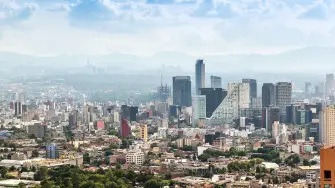 México alcanzó un récord de llegadas de Inversión Extranjera Directa (IED) con 40,906 millones de dólares durante los tres primeros trimestres de 2025, un alza interanual de 14.5%, de acuerdo con datos de la Secretaría de Economía.

Para más información del tema, visita: https://www.eleconomista.com.mx/empresas/record-inversion-extranjera-directa-nuevas-inversiones-mexico-aumentaron-218-20251119-787352.html

¡Síguenos en nuestras redes sociales para mantenerte informado!

Twitter: https://twitter.com/eleconomista 
Facebook: https://www.facebook.com/ElEconomista.mx
Instagram: https://www.instagram.com/eleconomistamx
LinkedIn: https://www.linkedin.com/company/el-economista/

#ElEconomista #EETV