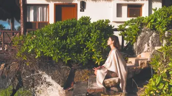 Mahekal Beach Resort ofrece una bienvenida de purificación y experiencias de bienestar en cabañas frente al mar en Playa del Carmen