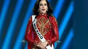 La Miss Universo 2025, Fátima Bosch, respondió a las agresiones y amenazas que ha recibido en redes tras su coronación y llamó a visibilizar la violencia digital contra las mujeres.

Para más información del tema, visita: https://www.eleconomista.com.mx/arteseideas/fatima-bosch-rompe-silencio-25n-denuncia-violencia-digital-ganar-miss-universo-20251125-788212.html  

¡Síguenos en nuestras redes sociales para mantenerte informado!

Twitter: https://twitter.com/eleconomista 
Facebook: https://www.facebook.com/ElEconomista.mx
Instagram: https://www.instagram.com/eleconomistamx
LinkedIn: https://www.linkedin.com/company/el-economista/

#ElEconomista #EETV