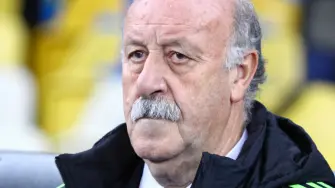 Los autores del artículo consideran que el extrenador de fútbol Vicente del Bosque es un buen ejemplo de liderazgo silencioso.