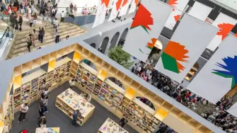 Durante los 10 días que durará la feria literaria, la ocupación hotelera en la ciudad rondará 100 por ciento.   

Para más información del tema, visita: https://www.eleconomista.com.mx/estados/fil-2025-dejara-1-200-mdp-derrama-guadalajara-ofvc-20251130-788910.html

¡Síguenos en nuestras redes sociales para mantenerte informado!

Twitter: https://twitter.com/eleconomista 
Facebook: https://www.facebook.com/ElEconomista.mx
Instagram: https://www.instagram.com/eleconomistamx
LinkedIn: https://www.linkedin.com/company/el-economista/
T

#ElEconomista #EETV