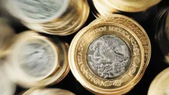 La divisa local gana terreno ante un retroceso del billete verde en el mercado por las fuertes apuestas por un recorte a la tasa de interés de la Fed.

Para más información del tema, visita: https://www.eleconomista.com.mx/mercados/precio-dolar-hoy-1-diciembre-2025-cuanto-cotiza-20251201-789026.html

¡Síguenos en nuestras redes sociales para mantenerte informado!

Twitter: https://twitter.com/eleconomista 
Facebook: https://www.facebook.com/ElEconomista.mx
Instagram: https://www.instagram.com/eleconomistamx
LinkedIn: https://www.linkedin.com/company/el-economista/

#ElEconomista #EETV