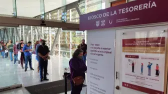 Clara Brugada instruyó a elevar casi al triple el límite para exentar este impuesto como parte de su estrategia para que en 2026 la capital de México aumente sus ingresos propios.

Para más información del tema, visita: https://www.eleconomista.com.mx/politica/vehiculos-valor-638-000-pesos-quedaran-exentos-tenencia-vehicular-cdmx-20251204-789685.html 

¡Síguenos en nuestras redes sociales para mantenerte informado!

Twitter: https://twitter.com/eleconomista 
Facebook: https://www.facebook.com/ElEconomista.mx
Instagram: https://www.instagram.com/eleconomistamx
LinkedIn: https://www.linkedin.com/company/el-economista/

#ElEconomista #EETV