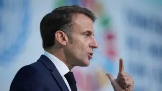 El déficit comercial de bienes de la UE con China se ha disparado casi un 60% desde 2019, mientras que la balanza comercial de Francia con la economía de 19 billones de dólares sigue aumentando.

Para más información del tema, visita: https://www.eleconomista.com.mx/internacionales/macron-amenaza-china-aranceles-superavit-comercial-les-echos-20251207-789986.html

¡Síguenos en nuestras redes sociales para mantenerte informado!

Twitter: https://twitter.com/eleconomista 
Facebook: https://www.facebook.com/ElEconomista.mx
Instagram: https://www.instagram.com/eleconomistamx
LinkedIn: https://www.linkedin.com/company/el-economista/
T

#ElEconomista #EETV