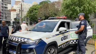 Dos hombres armados invadieron este domingo una biblioteca de la metrópolis brasileña de Sao Paulo y robaron ocho grabados del artista francés Henri Matisse, informaron las autoridades.
