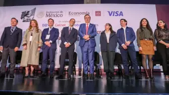 Las declaraciones de Ebrard, se produjeron horas después de que el gobierno de China pidió corregir el alza unilateral de aranceles en México a productos desde países con los que no tiene acuerdos comerciales.

Para más información del tema, visita: https://www.eleconomista.com.mx/empresas/importaciones-autos-chinos-dejan-mexico-ebrard-20251211-790857.html

¡Síguenos en nuestras redes sociales para mantenerte informado!

Twitter: https://twitter.com/eleconomista 
Facebook: https://www.facebook.com/ElEconomista.mx
Instagram: https://www.instagram.com/eleconomistamx
LinkedIn: https://www.linkedin.com/company/el-economista/

#ElEconomista #EETV