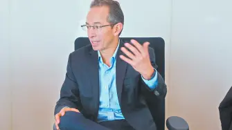 Descripción automática