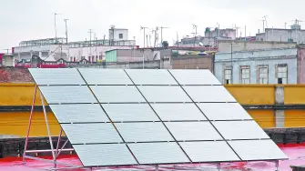 Descripción automática