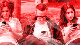 El objetivo es combatir delitos como la extorsión, secuestro, trata y actividades criminales.

Para más información del tema, visita: https://www.eleconomista.com.mx/tecnologia/registro-celulares-pasara-vinculo-mi-linea-telefonica-mi-curp-20251214-791165.html

¡Síguenos en nuestras redes sociales para mantenerte informado!

Twitter: https://twitter.com/eleconomista
Facebook: https://www.facebook.com/ElEconomista.mx
Instagram: https://www.instagram.com/eleconomistamx
LinkedIn: https://www.linkedin.com/company/el-economista/

#ElEconomista #EETV