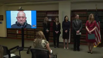 Estados Unidos anunció el martes la designación como terrorista del Clan del Golfo, el cartel del narcotráfico más grande de Colombia con el cual el gobierno de Gustavo Petro sostiene diálogos para un posible desarme.